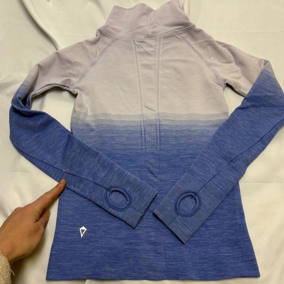 Ivivva Girls Size 8 Bundle 5 Piece Shelf Bra Tank Tops Long Sleeve and Sweater - Picture 3 of 10